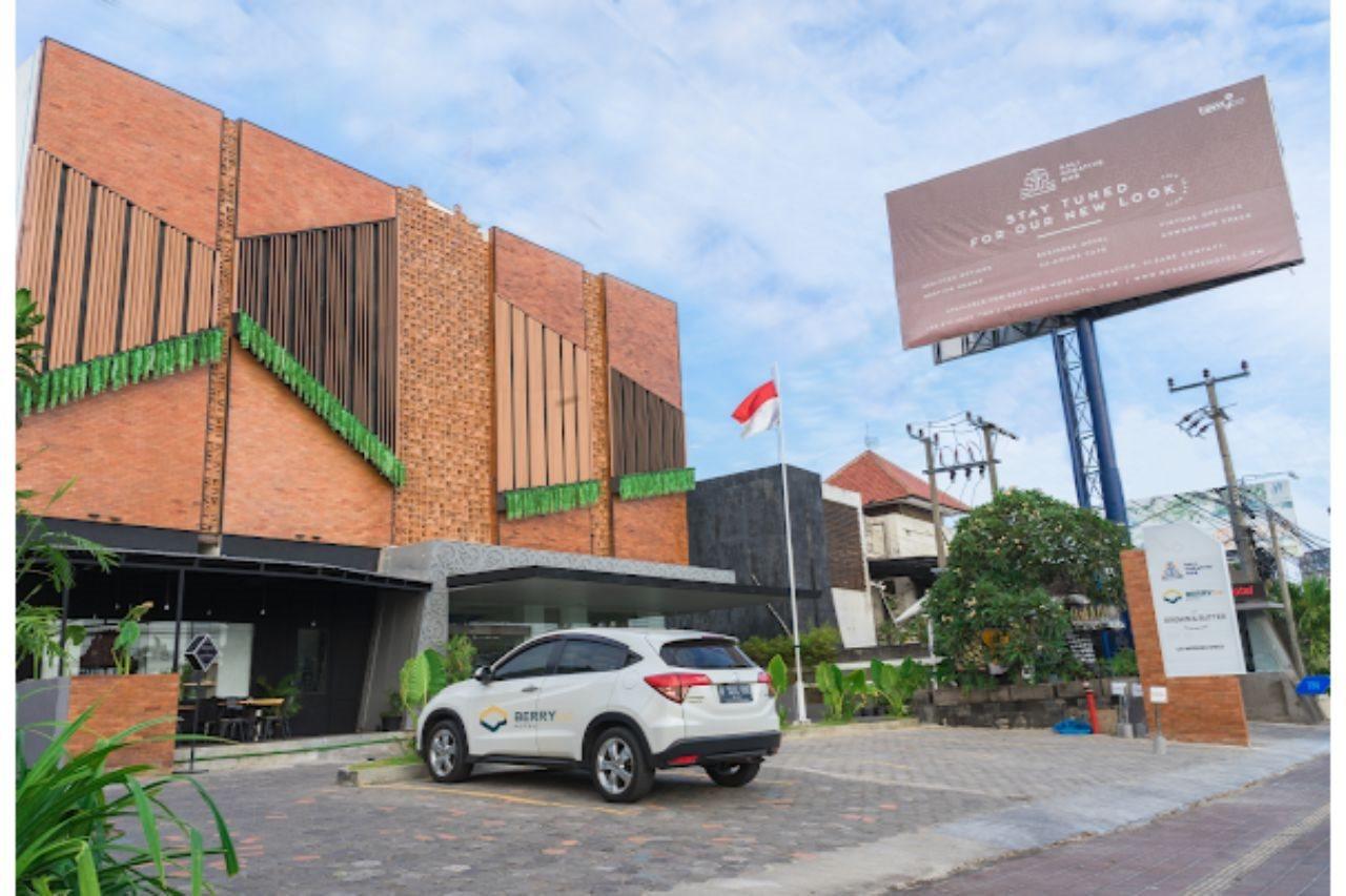 Berry Biz Hotel Seminyak  Luaran gambar