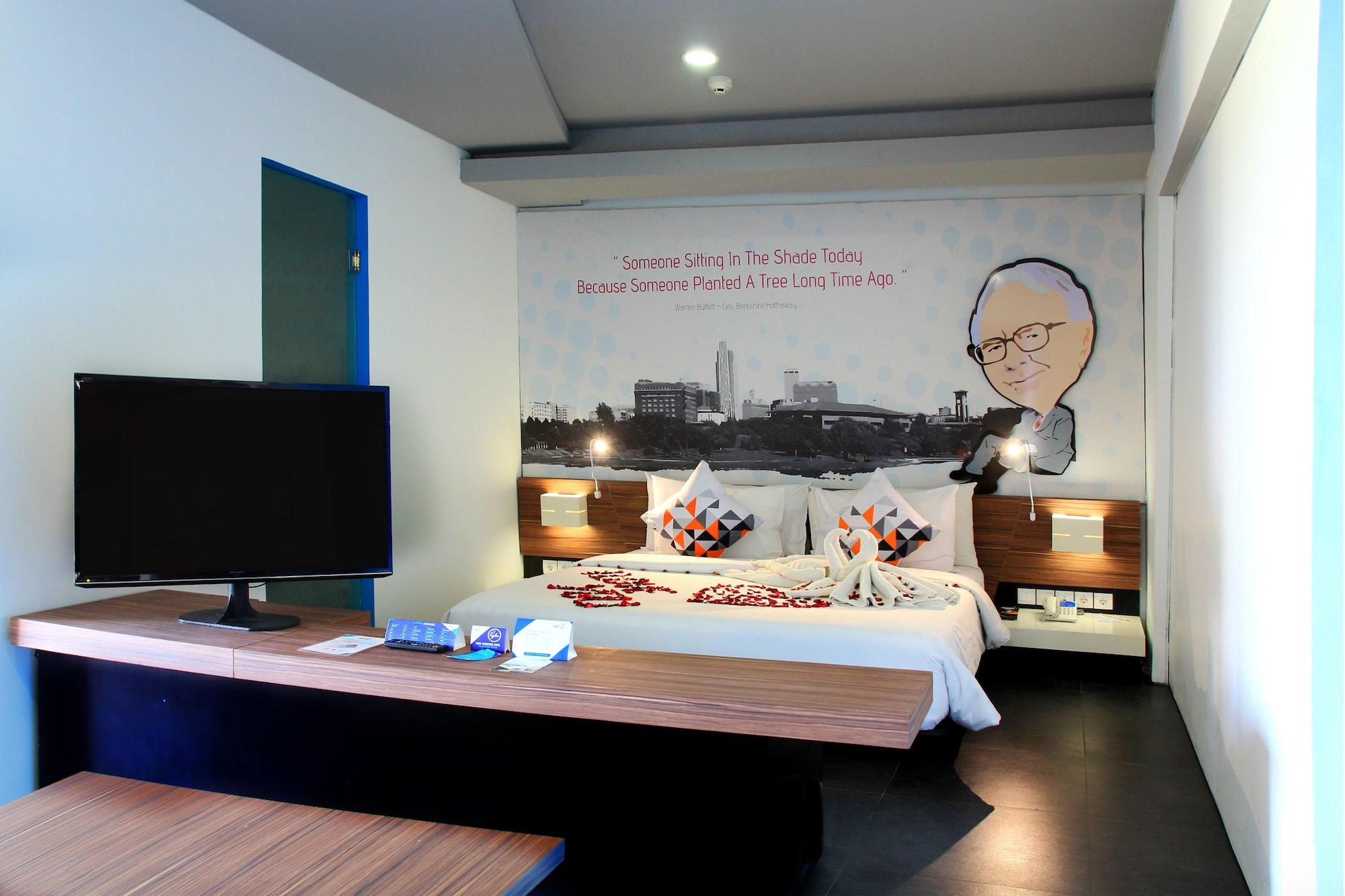 Berry Biz Hotel Seminyak  Luaran gambar