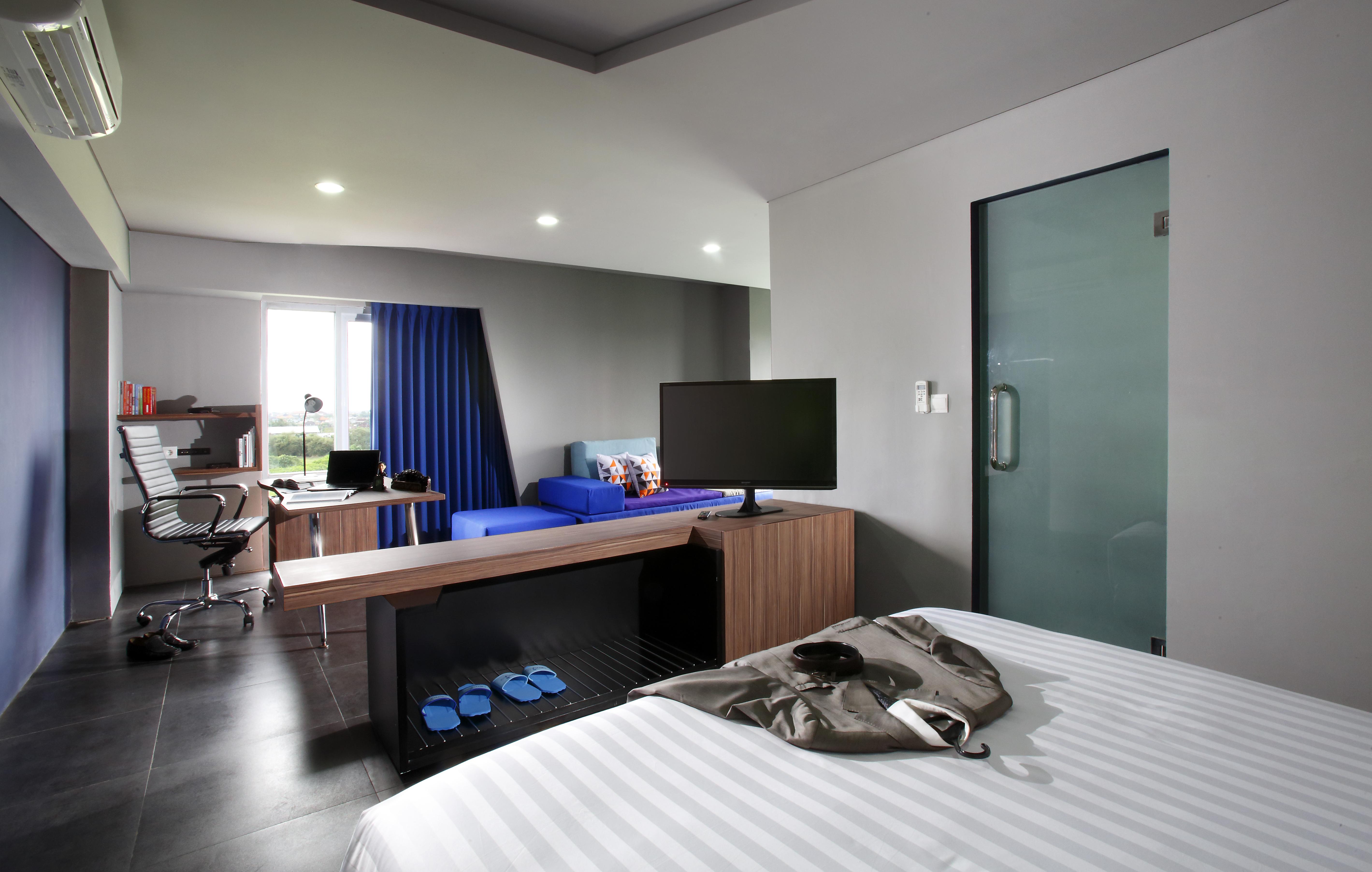Berry Biz Hotel Seminyak  Luaran gambar