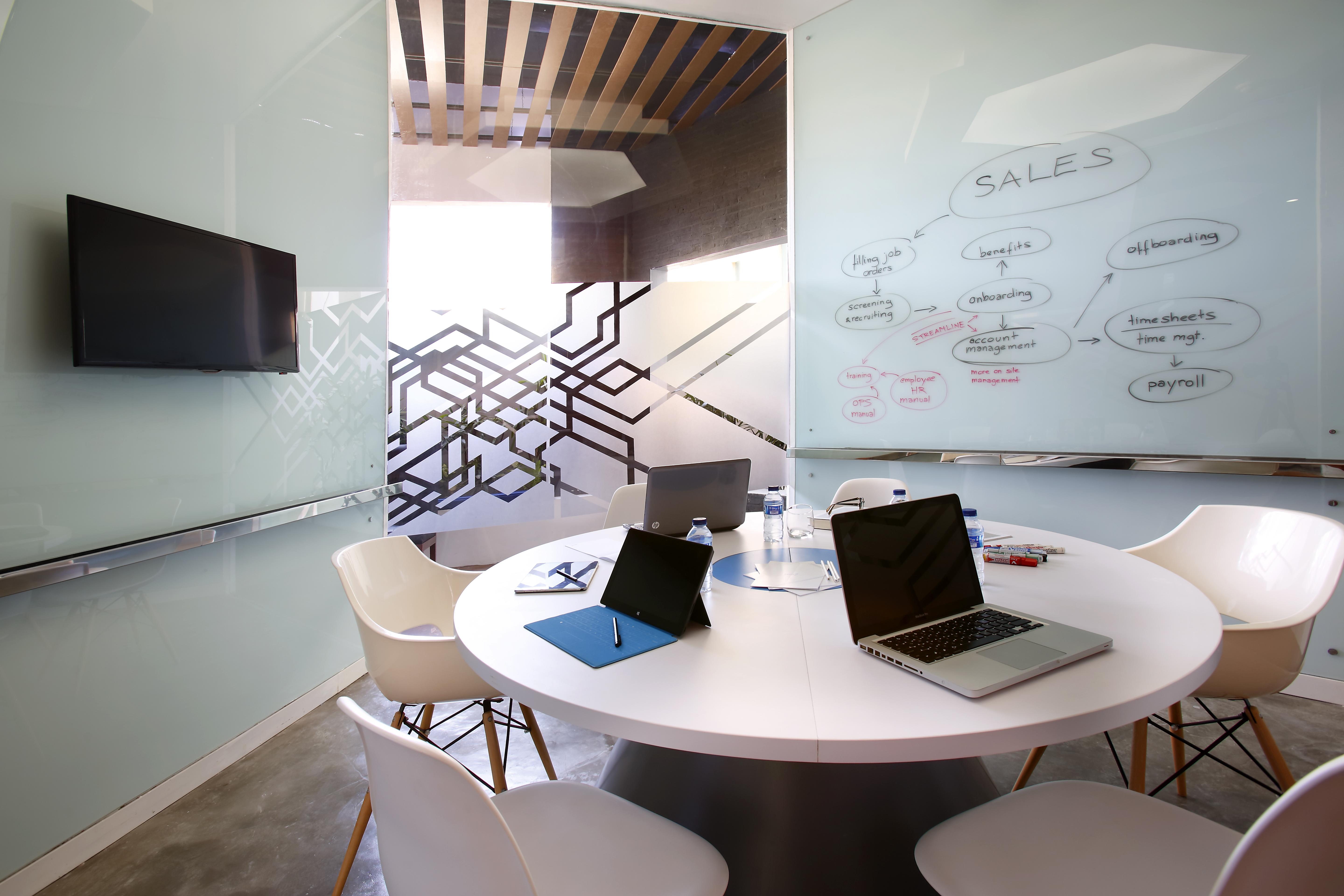Berry Biz Hotel Seminyak  Luaran gambar